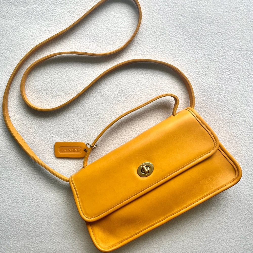 Rare Vintage Coach Geometric Clutch Bag (9044) Yellow